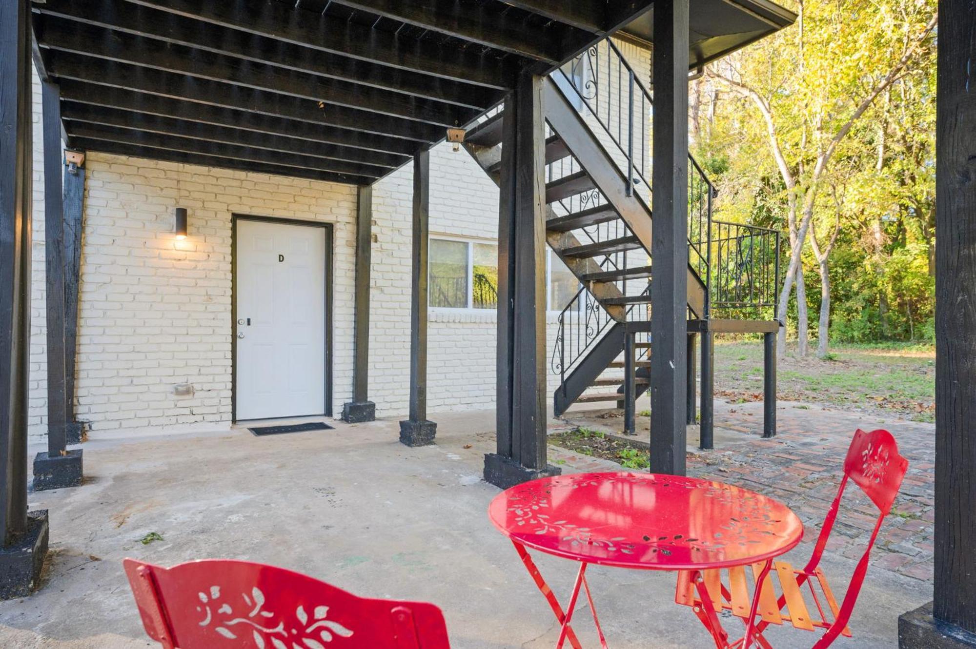 Quiet & Quaint Apartment, 5 Mins To Airport And 15 Mins To Downtown Atlanta Exterior photo